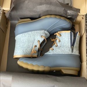 Women’s Sperry duck boots